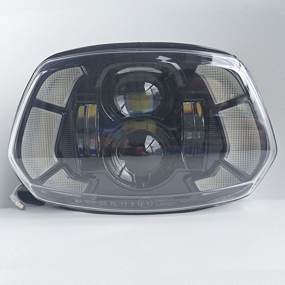 Model Kit Vespa - Farol LED com DRL para Vespa