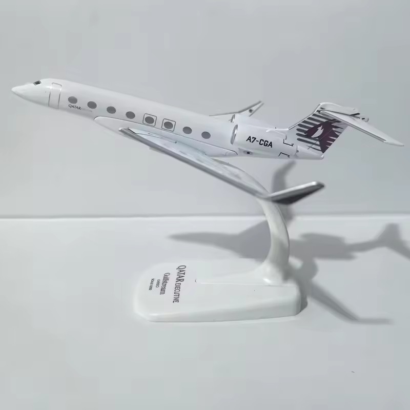 Kit de Modelo de Avião Qatar A - Model Kit Walmart avaliação e preço