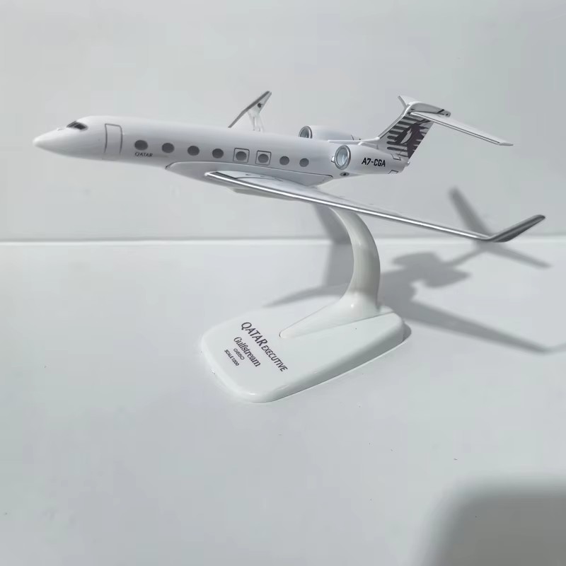 Kit de Modelo de Avião Qatar A - Model Kit Walmart avaliação e preço