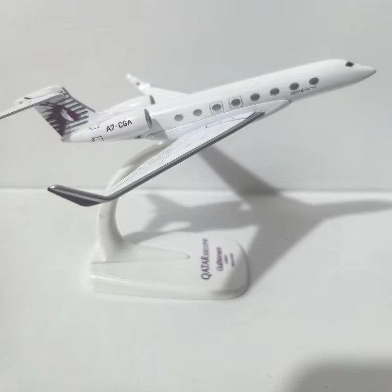 Kit de Modelo de Avião Qatar A - Model Kit Walmart avaliação e preço